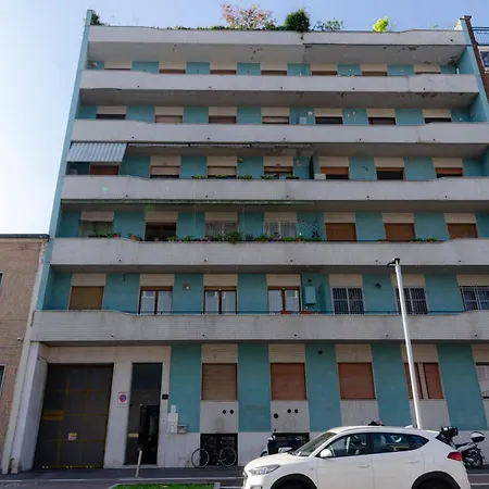 Vivimihome - Crespi House A 3 Minuti Dalla Metro Milan Exterior photo